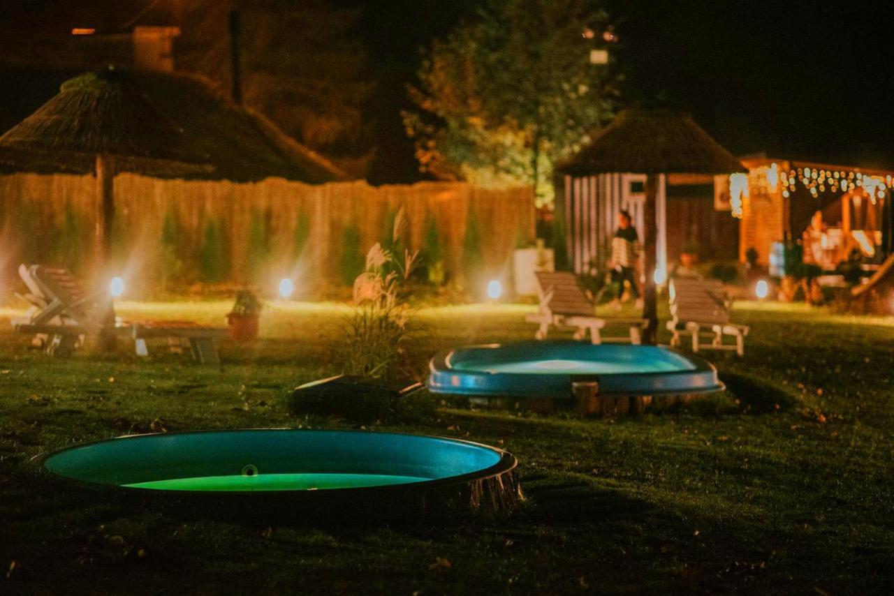 Aloha Glamp - Okragle Domki Przy Rzece - Balia I Sauna - Energylandia Zagornik Eksteriør bilde