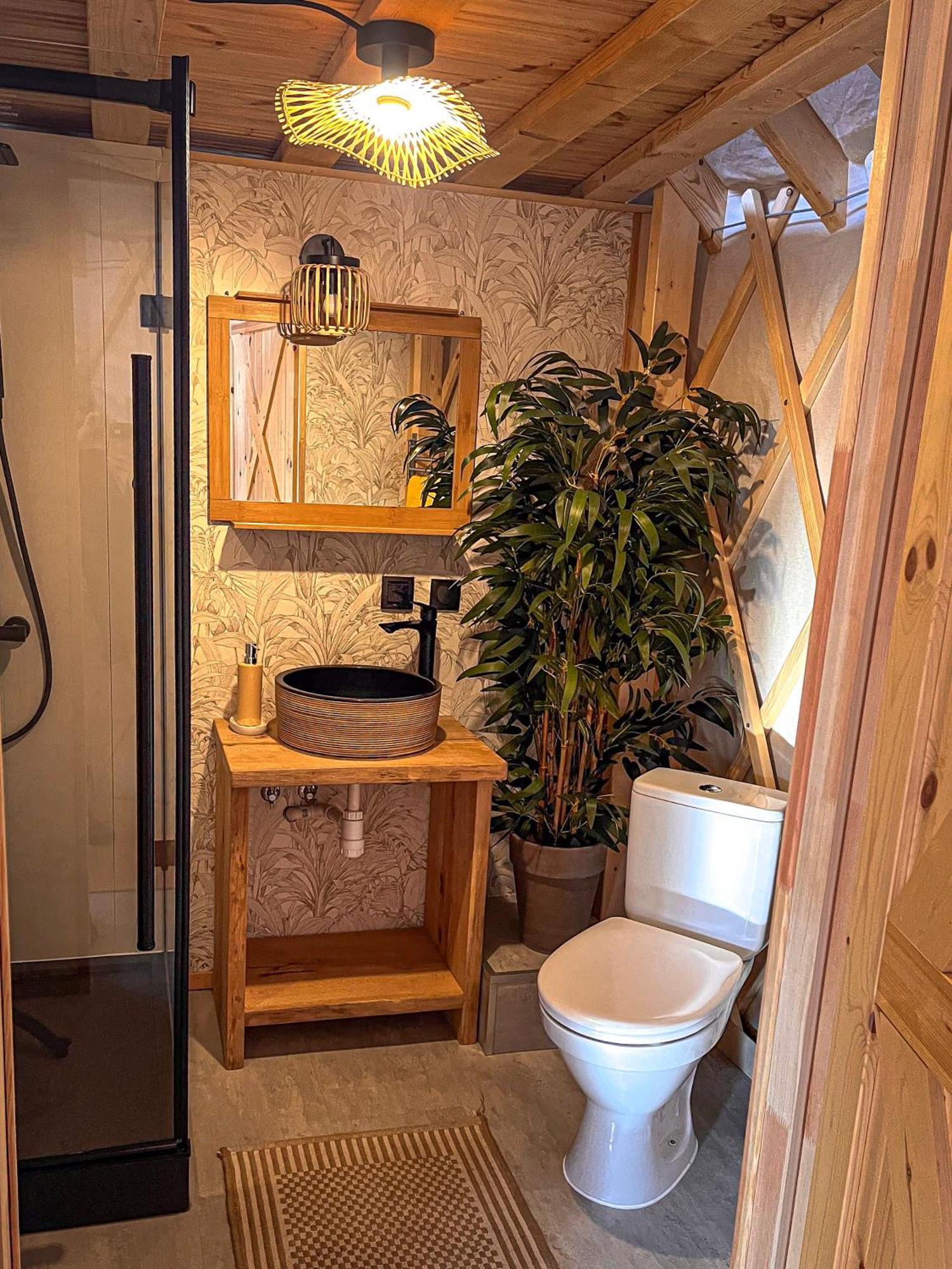 Aloha Glamp - Okragle Domki Przy Rzece - Balia I Sauna - Energylandia Zagornik Rom bilde